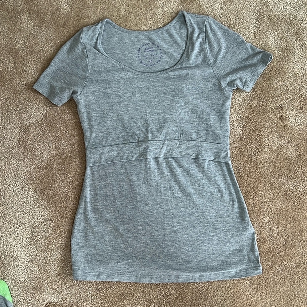 Seraphine bamboo nursing t-shirt size XS